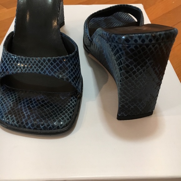 Sandals - Picture 3 of 5